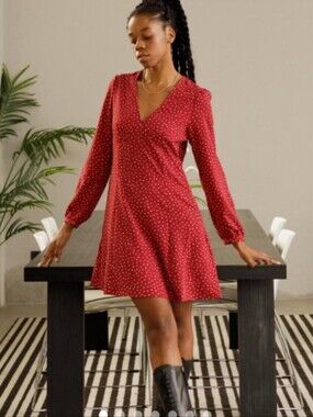 Uniqlo Red Polka Dot V Neck Long Sleeve Dress M Party Romantic Fitted Whimsy